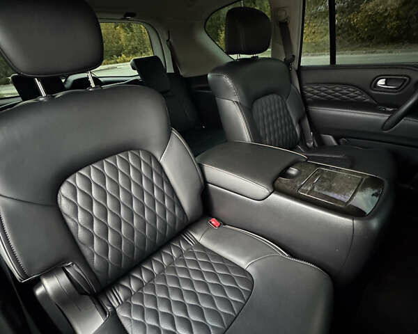 Черный Инфинити QX80, объемом двигателя 5.6 л и пробегом 65 тыс. км за 65900 $, фото 35 на Automoto.ua