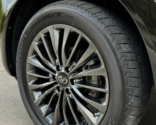 Черный Инфинити QX80, объемом двигателя 5.6 л и пробегом 65 тыс. км за 65900 $, фото 20 на Automoto.ua