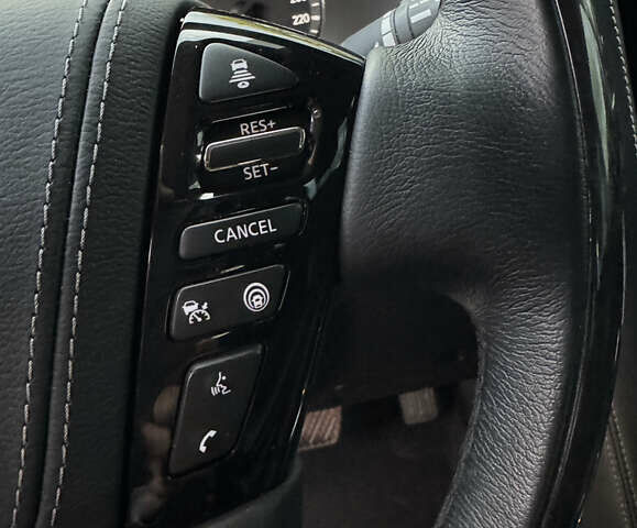 Черный Инфинити QX80, объемом двигателя 5.6 л и пробегом 65 тыс. км за 65900 $, фото 30 на Automoto.ua