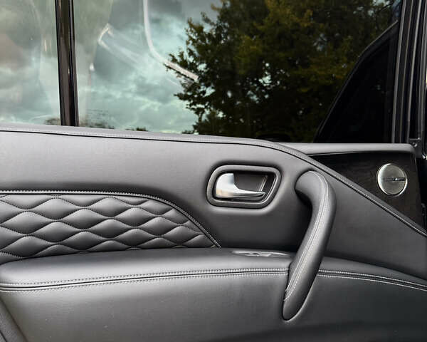 Черный Инфинити QX80, объемом двигателя 5.6 л и пробегом 65 тыс. км за 65900 $, фото 23 на Automoto.ua