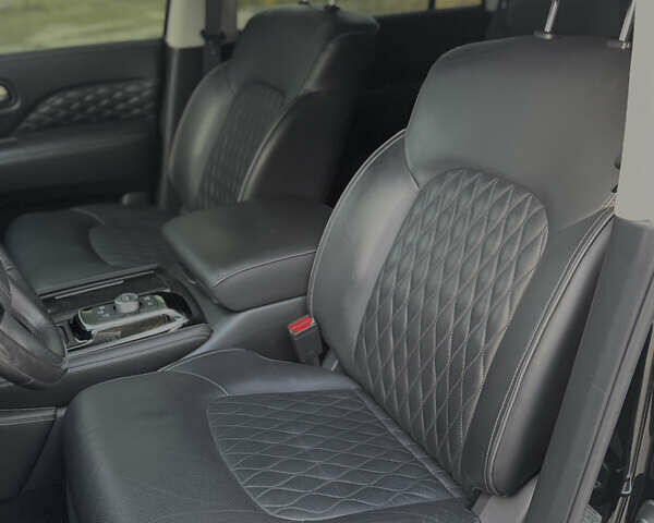 Черный Инфинити QX80, объемом двигателя 5.6 л и пробегом 65 тыс. км за 65900 $, фото 28 на Automoto.ua