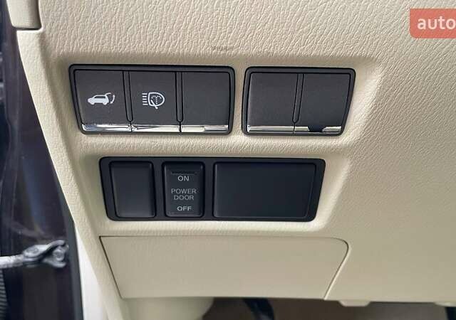 Фиолетовый Инфинити QX80, объемом двигателя 5.55 л и пробегом 201 тыс. км за 23990 $, фото 14 на Automoto.ua