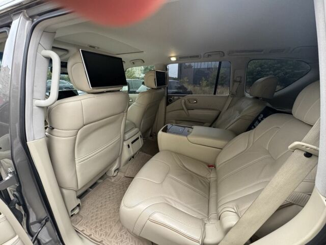 Коричневый Инфинити QX80, объемом двигателя 5.6 л и пробегом 191 тыс. км за 33000 $, фото 4 на Automoto.ua