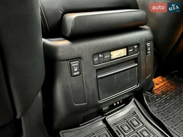 Коричневый Инфинити QX80, объемом двигателя 5.55 л и пробегом 159 тыс. км за 28900 $, фото 32 на Automoto.ua