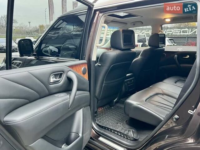 Коричневый Инфинити QX80, объемом двигателя 5.55 л и пробегом 159 тыс. км за 28900 $, фото 28 на Automoto.ua