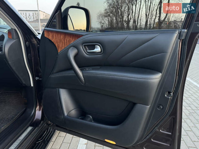Коричневый Инфинити QX80, объемом двигателя 5.55 л и пробегом 155 тыс. км за 29888 $, фото 39 на Automoto.ua