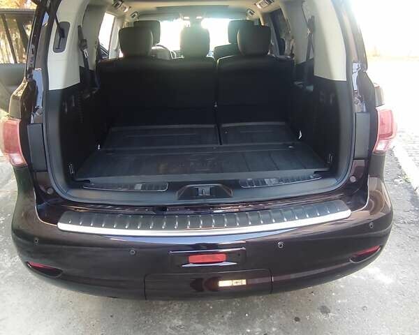 Красный Инфинити QX80, объемом двигателя 5.6 л и пробегом 27 тыс. км за 25600 $, фото 15 на Automoto.ua
