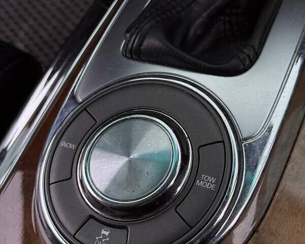 Серый Инфинити QX80, объемом двигателя 5.55 л и пробегом 183 тыс. км за 20500 $, фото 18 на Automoto.ua