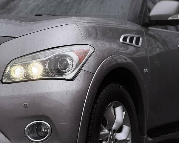 Серый Инфинити QX80, объемом двигателя 5.55 л и пробегом 183 тыс. км за 20500 $, фото 6 на Automoto.ua