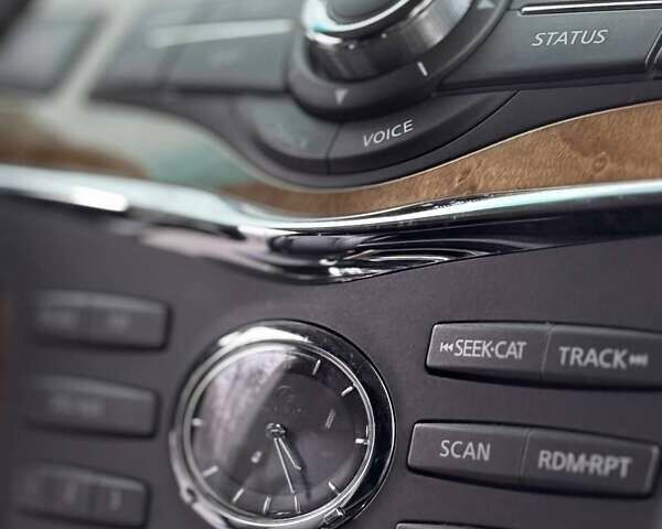 Серый Инфинити QX80, объемом двигателя 5.55 л и пробегом 183 тыс. км за 20500 $, фото 15 на Automoto.ua