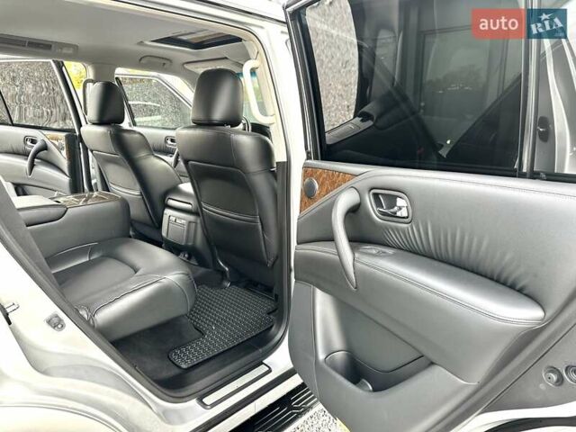 Серый Инфинити QX80, объемом двигателя 5.55 л и пробегом 141 тыс. км за 23900 $, фото 41 на Automoto.ua