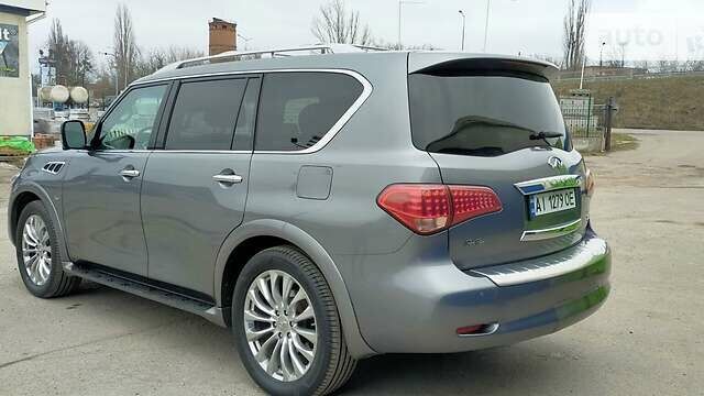 Сірий Інфініті QX80, об'ємом двигуна 5.6 л та пробігом 207 тис. км за 26500 $, фото 4 на Automoto.ua