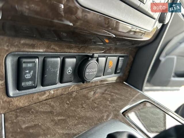 Серый Инфинити QX80, объемом двигателя 5.55 л и пробегом 141 тыс. км за 23900 $, фото 52 на Automoto.ua