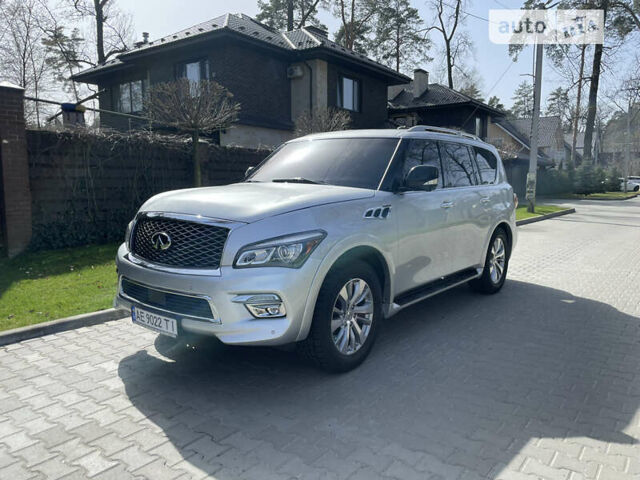 Сірий Інфініті QX80, об'ємом двигуна 5.55 л та пробігом 100 тис. км за 27900 $, фото 1 на Automoto.ua