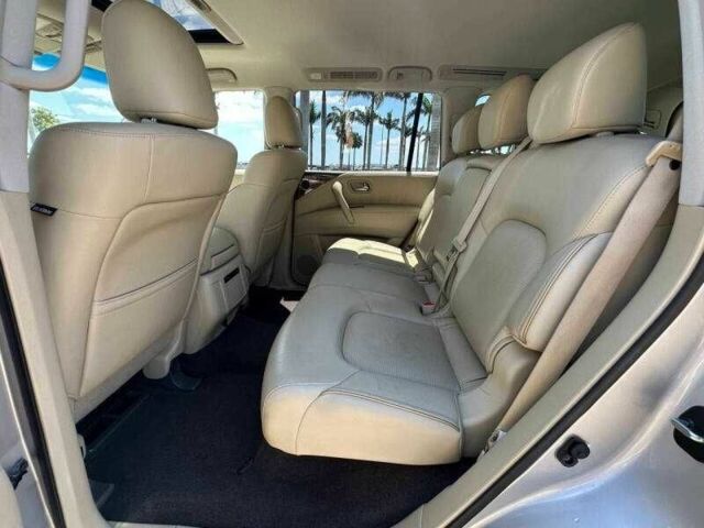 Серый Инфинити QX80, объемом двигателя 5.6 л и пробегом 72 тыс. км за 5900 $, фото 12 на Automoto.ua