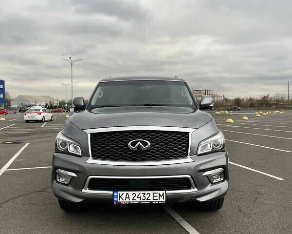 Сірий Інфініті QX80, об'ємом двигуна 5.55 л та пробігом 160 тис. км за 28000 $, фото 1 на Automoto.ua