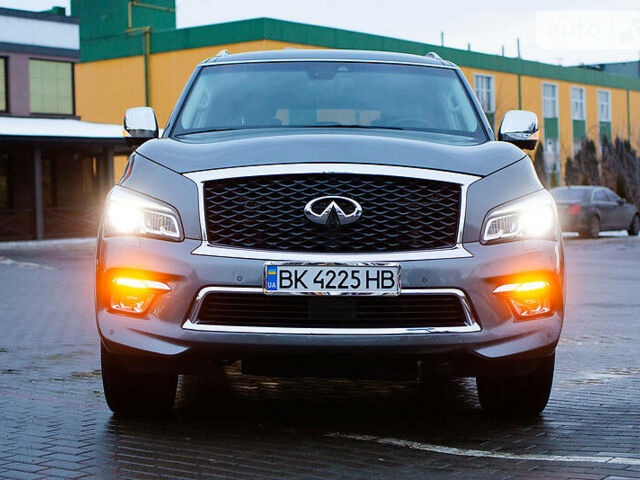 Серый Инфинити QX80, объемом двигателя 5.6 л и пробегом 62 тыс. км за 39999 $, фото 1 на Automoto.ua