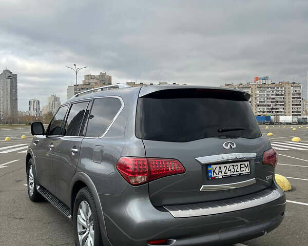 Сірий Інфініті QX80, об'ємом двигуна 5.55 л та пробігом 160 тис. км за 28000 $, фото 4 на Automoto.ua