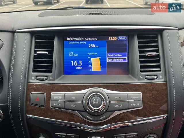 Сірий Інфініті QX80, об'ємом двигуна 5.55 л та пробігом 160 тис. км за 28000 $, фото 19 на Automoto.ua