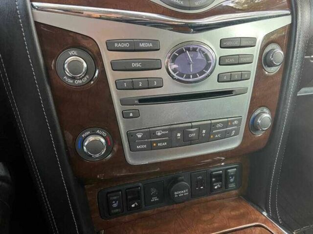 Серый Инфинити QX80, объемом двигателя 5.6 л и пробегом 67 тыс. км за 8000 $, фото 15 на Automoto.ua