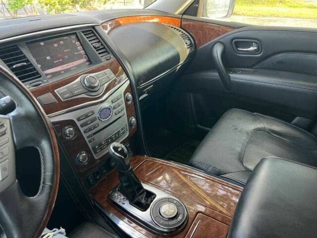 Серый Инфинити QX80, объемом двигателя 5.6 л и пробегом 67 тыс. км за 8000 $, фото 11 на Automoto.ua