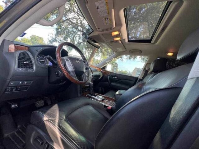 Серый Инфинити QX80, объемом двигателя 5.6 л и пробегом 67 тыс. км за 8000 $, фото 8 на Automoto.ua