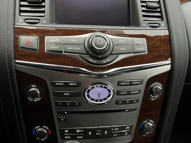 Серый Инфинити QX80, объемом двигателя 5.6 л и пробегом 65 тыс. км за 33428 $, фото 4 на Automoto.ua