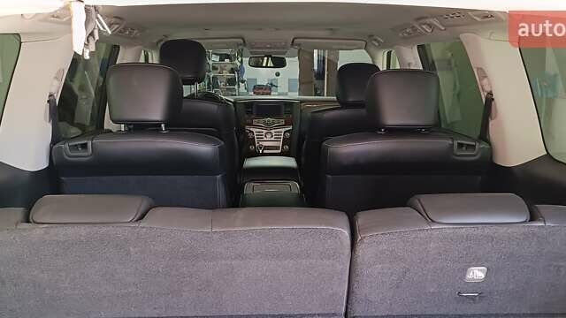 Инфинити QX80 2019 в Черновцах на Automoto.ua Серый Инфинити QX80, объемом двигателя 5.6 л и пробегом 100 тыс. км за 49500 $, фото 6 на Automoto.ua
