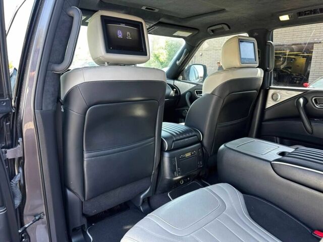 Серый Инфинити QX80, объемом двигателя 5.6 л и пробегом 50 тыс. км за 21000 $, фото 11 на Automoto.ua