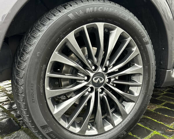 Сірий Інфініті QX80, об'ємом двигуна 5.55 л та пробігом 35 тис. км за 58999 $, фото 134 на Automoto.ua