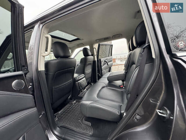 Сірий Інфініті QX80, об'ємом двигуна 5.55 л та пробігом 35 тис. км за 58999 $, фото 76 на Automoto.ua