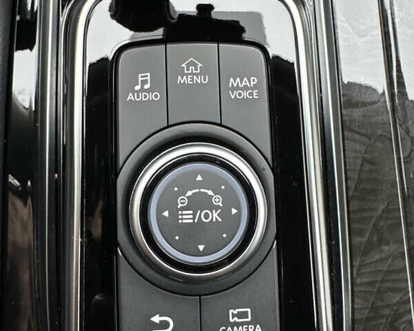 Сірий Інфініті QX80, об'ємом двигуна 5.55 л та пробігом 35 тис. км за 58999 $, фото 20 на Automoto.ua