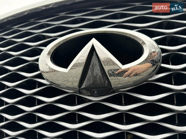 Сірий Інфініті QX80, об'ємом двигуна 5.55 л та пробігом 35 тис. км за 58999 $, фото 144 на Automoto.ua
