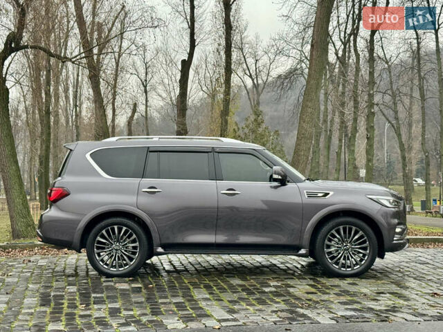 Сірий Інфініті QX80, об'ємом двигуна 5.55 л та пробігом 35 тис. км за 58999 $, фото 5 на Automoto.ua