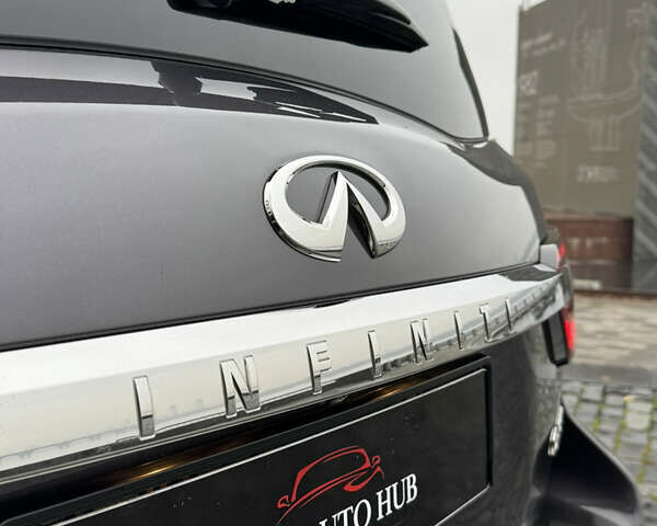 Сірий Інфініті QX80, об'ємом двигуна 5.55 л та пробігом 35 тис. км за 58999 $, фото 124 на Automoto.ua