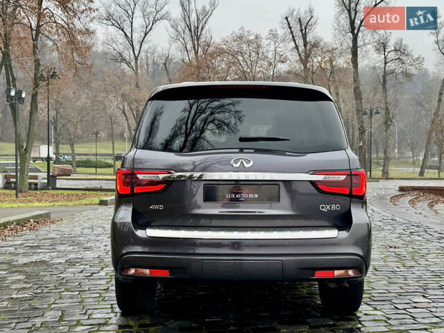 Сірий Інфініті QX80, об'ємом двигуна 5.55 л та пробігом 35 тис. км за 58999 $, фото 7 на Automoto.ua