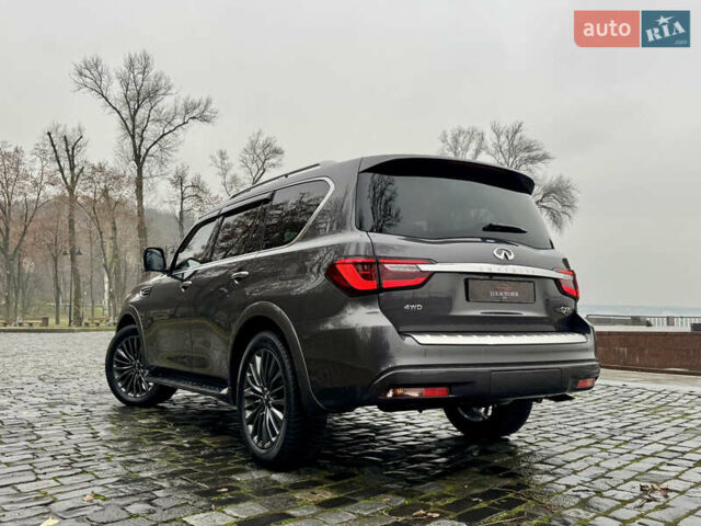 Сірий Інфініті QX80, об'ємом двигуна 5.55 л та пробігом 35 тис. км за 58999 $, фото 123 на Automoto.ua