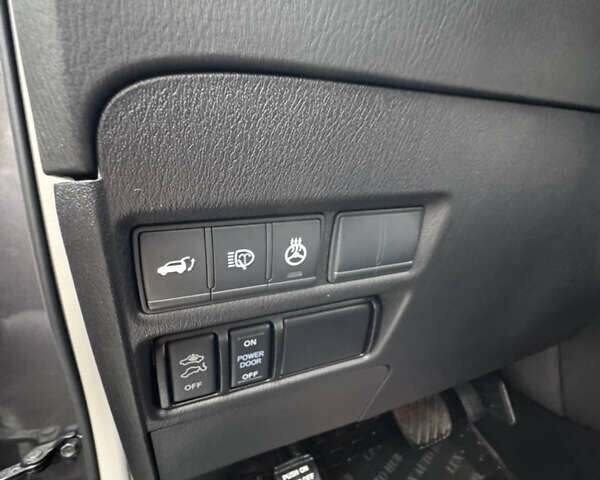 Сірий Інфініті QX80, об'ємом двигуна 5.55 л та пробігом 35 тис. км за 58999 $, фото 95 на Automoto.ua