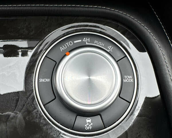 Сірий Інфініті QX80, об'ємом двигуна 5.55 л та пробігом 35 тис. км за 58999 $, фото 18 на Automoto.ua