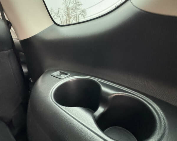 Сірий Інфініті QX80, об'ємом двигуна 5.55 л та пробігом 35 тис. км за 58999 $, фото 51 на Automoto.ua