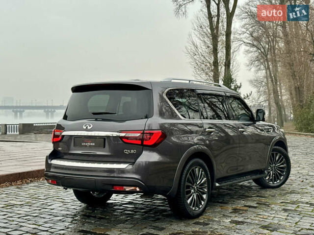 Сірий Інфініті QX80, об'ємом двигуна 5.55 л та пробігом 35 тис. км за 58999 $, фото 157 на Automoto.ua