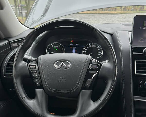Сірий Інфініті QX80, об'ємом двигуна 5.55 л та пробігом 35 тис. км за 58999 $, фото 38 на Automoto.ua