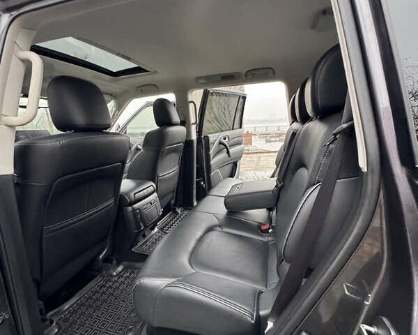 Сірий Інфініті QX80, об'ємом двигуна 5.55 л та пробігом 35 тис. км за 58999 $, фото 89 на Automoto.ua
