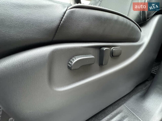 Сірий Інфініті QX80, об'ємом двигуна 5.55 л та пробігом 35 тис. км за 58999 $, фото 101 на Automoto.ua