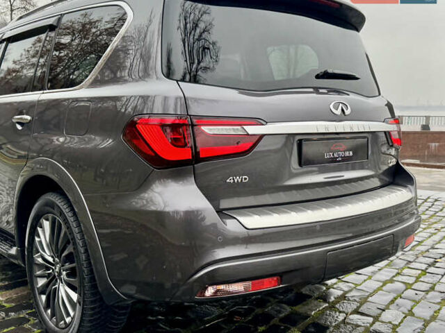 Сірий Інфініті QX80, об'ємом двигуна 5.55 л та пробігом 35 тис. км за 58999 $, фото 128 на Automoto.ua