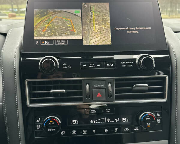 Сірий Інфініті QX80, об'ємом двигуна 5.55 л та пробігом 35 тис. км за 58999 $, фото 17 на Automoto.ua