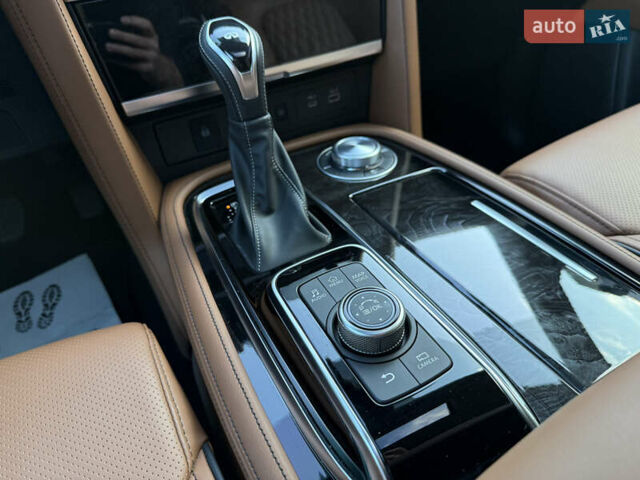 Сірий Інфініті QX80, об'ємом двигуна 5.55 л та пробігом 9 тис. км за 66900 $, фото 25 на Automoto.ua