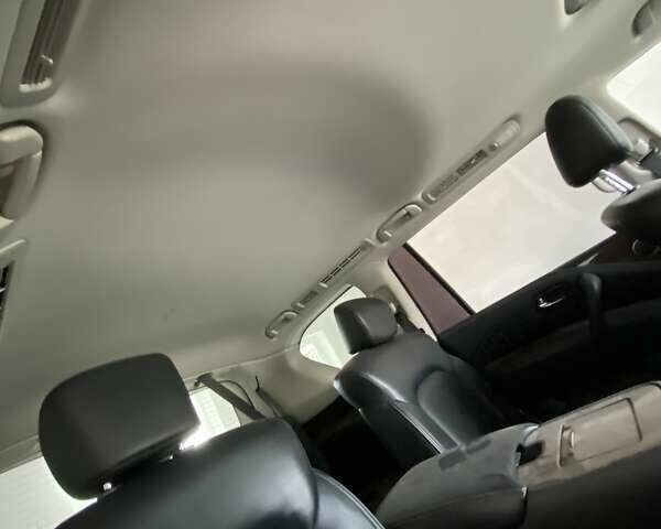 Синий Инфинити QX80, объемом двигателя 5.6 л и пробегом 85 тыс. км за 16900 $, фото 18 на Automoto.ua