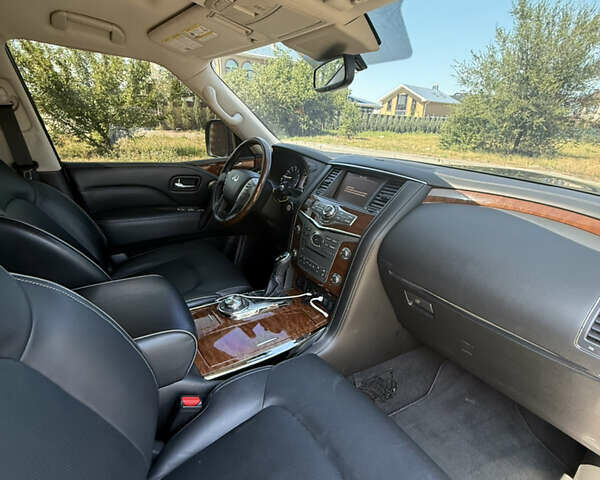 Синий Инфинити QX80, объемом двигателя 5.55 л и пробегом 33 тыс. км за 38999 $, фото 5 на Automoto.ua