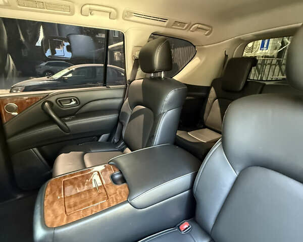 Синий Инфинити QX80, объемом двигателя 5.55 л и пробегом 33 тыс. км за 38999 $, фото 2 на Automoto.ua